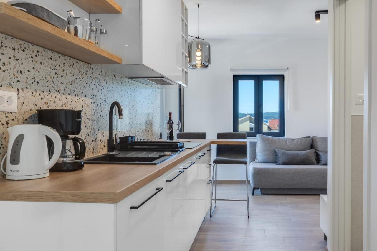 Residence Jonathan Biograd Na Moru Bagian luar foto