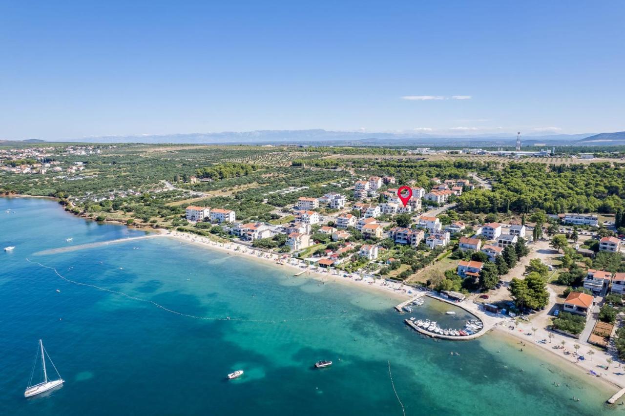 Residence Jonathan Biograd Na Moru Bagian luar foto