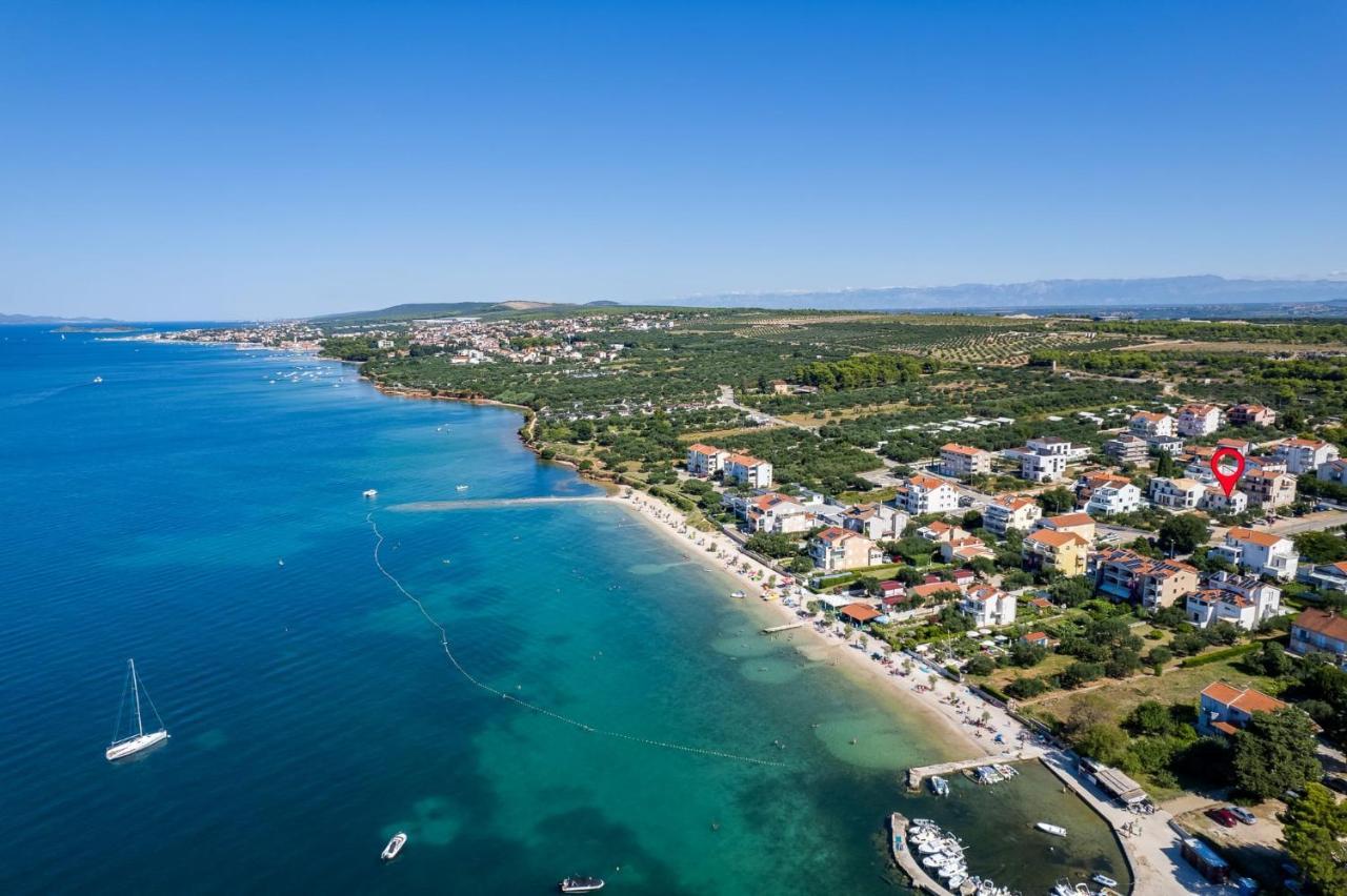 Residence Jonathan Biograd Na Moru Bagian luar foto