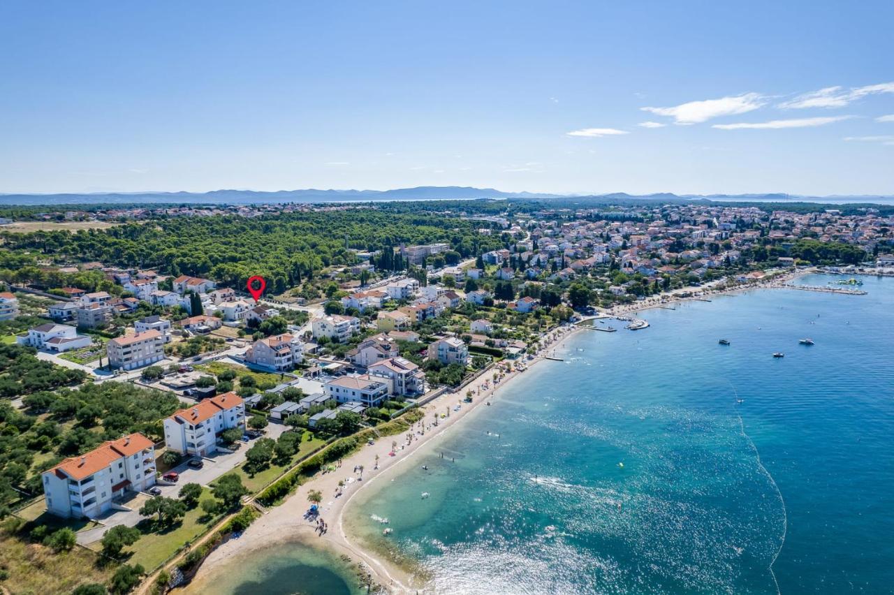 Residence Jonathan Biograd Na Moru Bagian luar foto