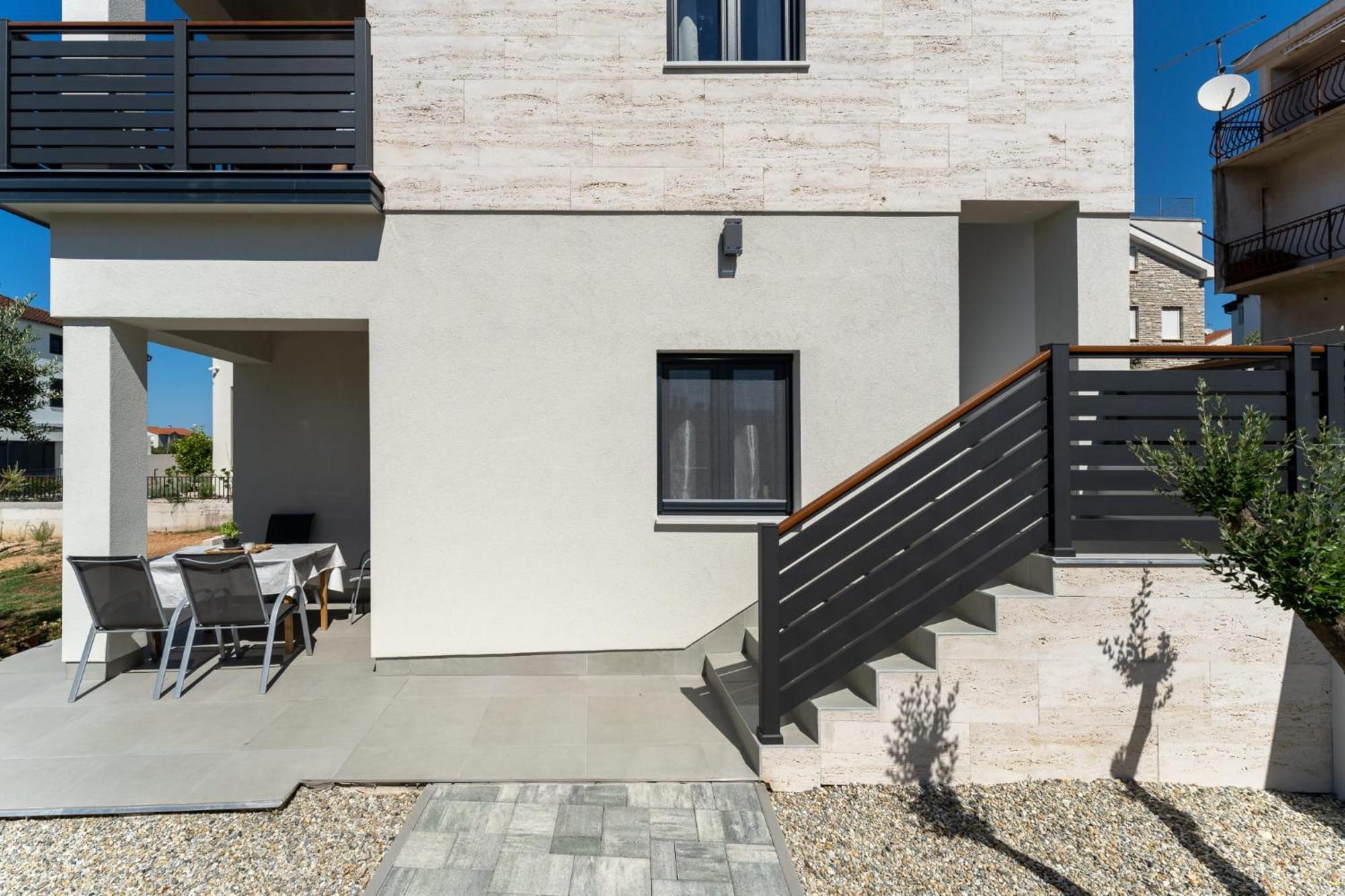 Residence Jonathan Biograd Na Moru Bagian luar foto