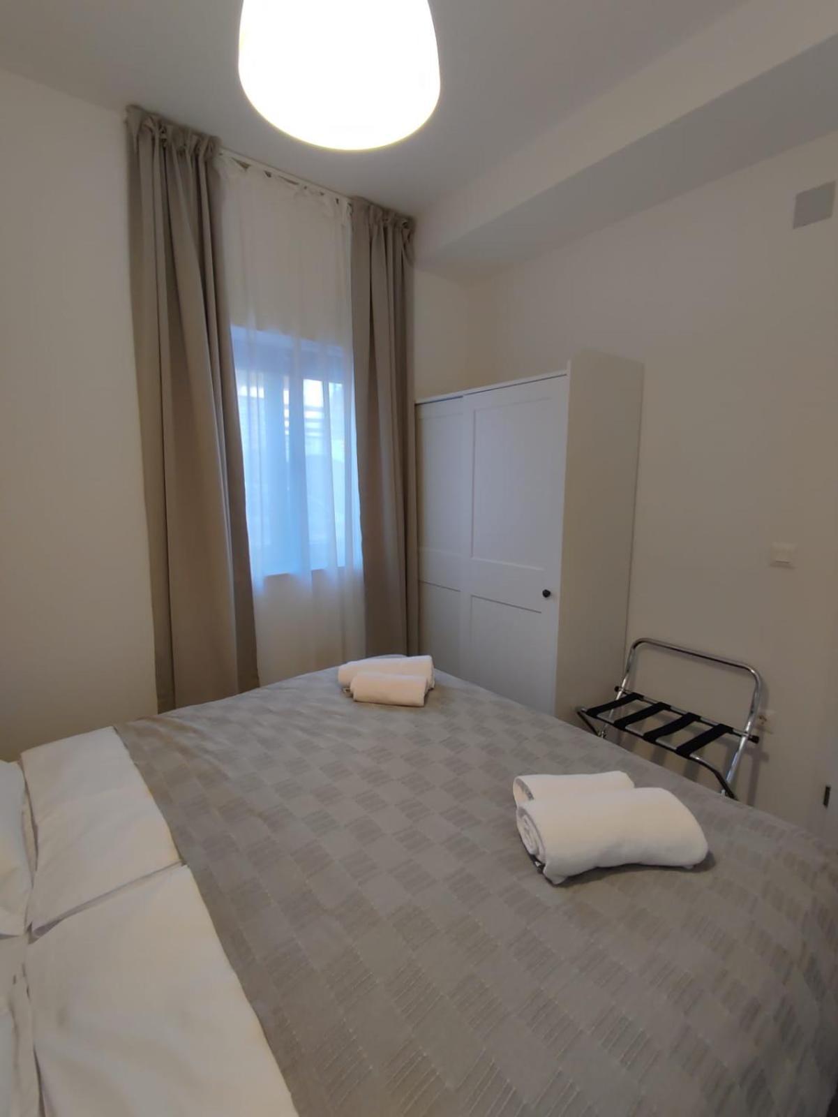 Residence Jonathan Biograd Na Moru Bagian luar foto