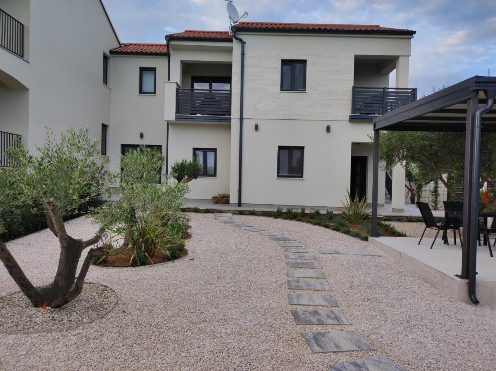 Residence Jonathan Biograd Na Moru Bagian luar foto