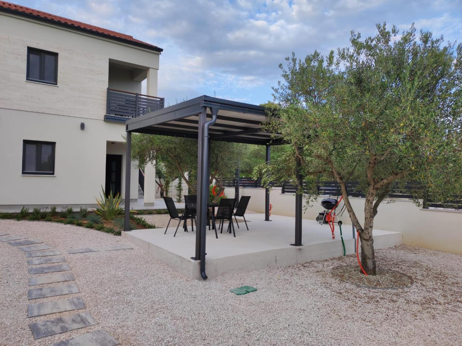 Residence Jonathan Biograd Na Moru Bagian luar foto