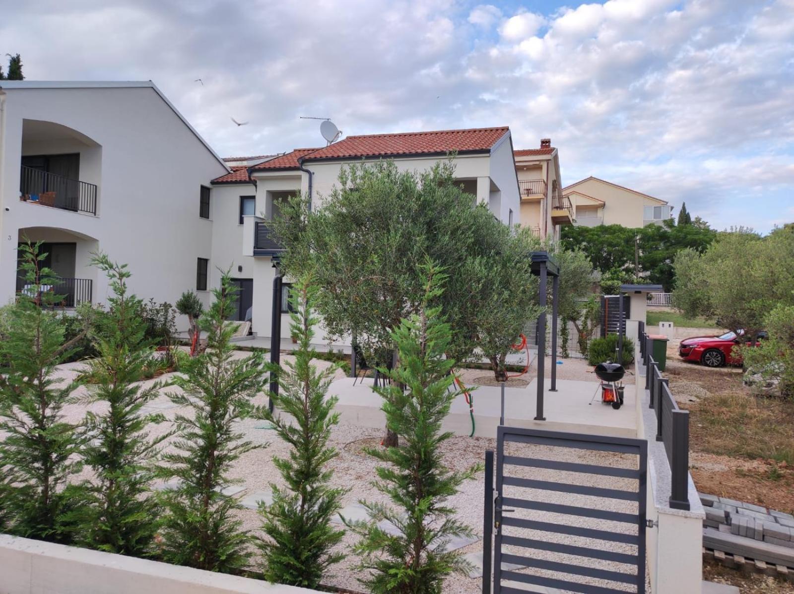 Residence Jonathan Biograd Na Moru Bagian luar foto